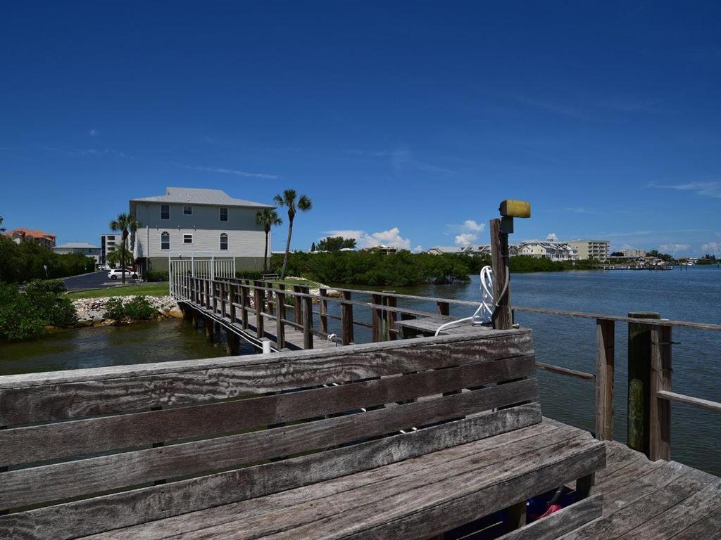 Gulf Retreat 2: Magnificent Water Views, Steps To Beach, None Cleaner, None Nicer! Clearwater Beach Buitenkant foto